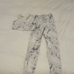 Old Navy White and Purple Activewear Set